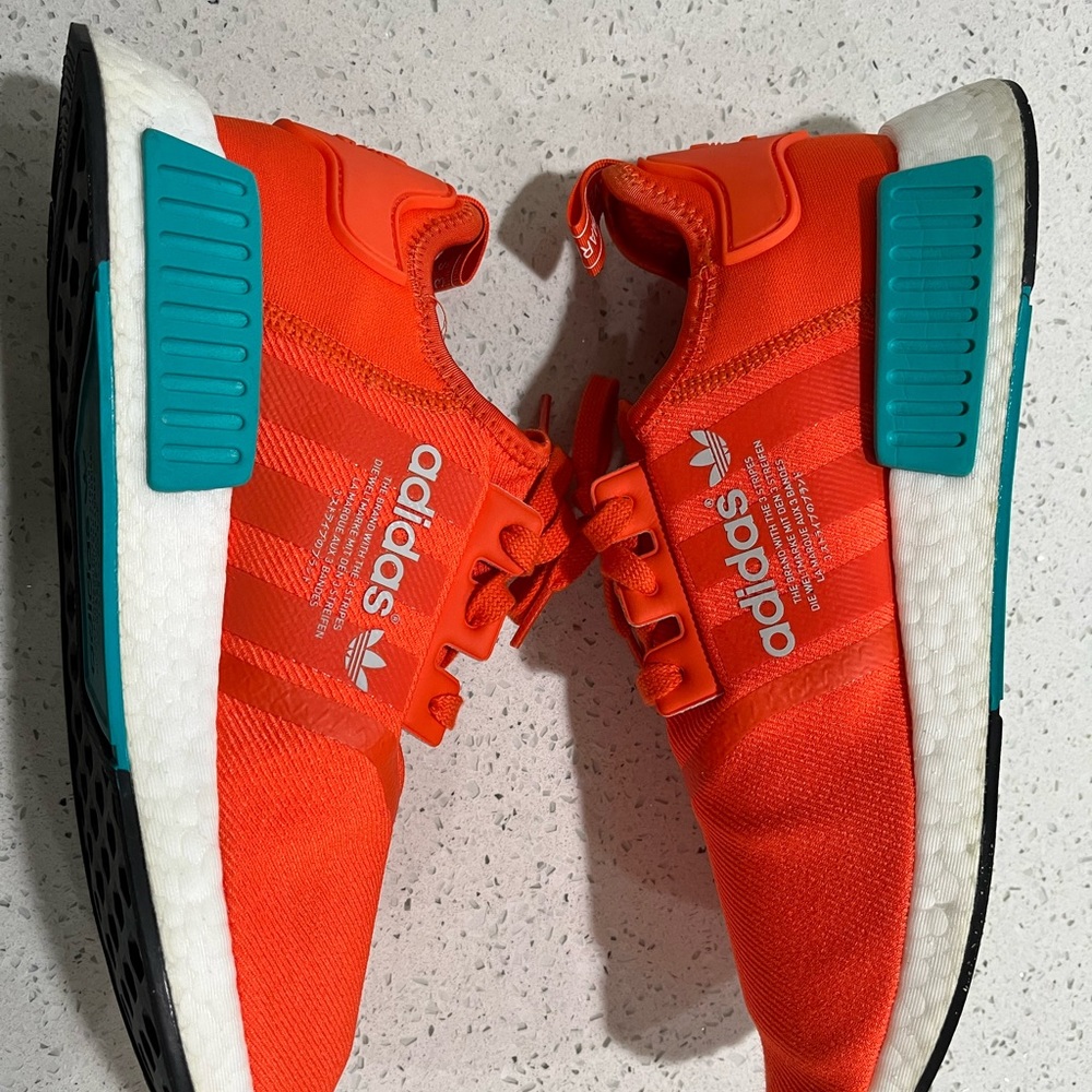 Nice pair of Mens Adidas Die Weltmarke mit 3 Size 11